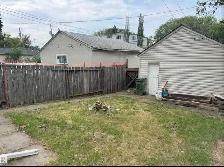 Renovated 2 Bedroom Mainfloor House - Photo 10