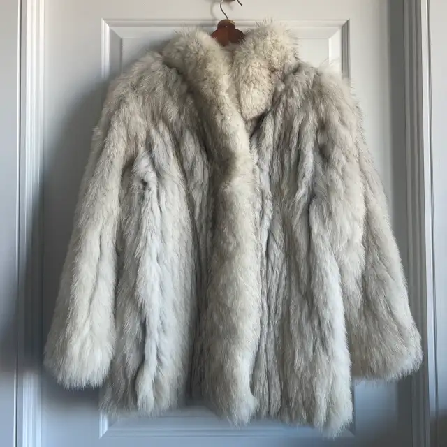 Blue Iris Fox Short Jacket Womens Small/Medium - RARE