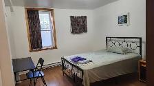 Berri-Uqam-Chambre meublée  bain privé/Furnished Room   en-suite