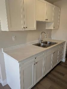 Renovated 2 Bedroom Apartment - Photo 5