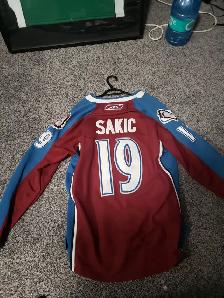 Joe sakic jersey