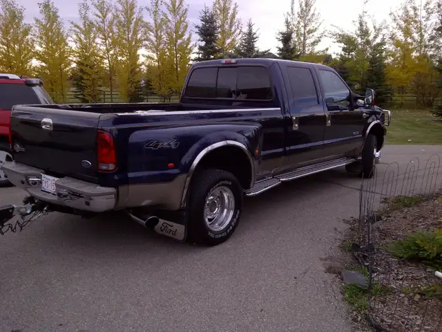 Amazing Ford F350 King Ranch Dually - 6.0 Power Stroke