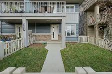 2,175 Sq Ft Lot with Fee-Free 3 Bed Uplands Townhome - Photo 5