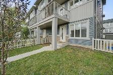 2,175 Sq Ft Lot with Fee-Free 3 Bed Uplands Townhome - Photo 6