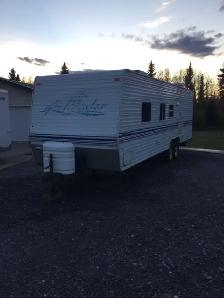 2000 27’ Fleetwood Prowler RV Trailer Northwest Edition - Photo 2