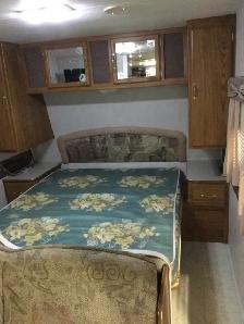 2000 27’ Fleetwood Prowler RV Trailer Northwest Edition - Photo 8