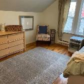Bright room for rent in beautiful James Bay, Victoria - Photo 2