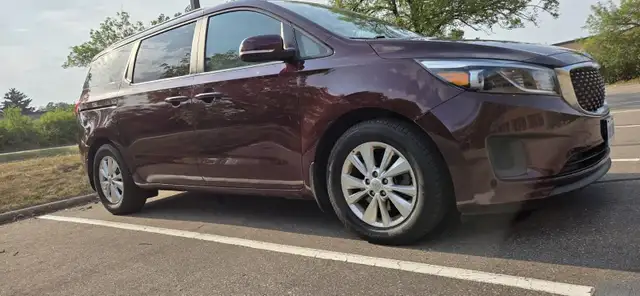 Kia Sedona – 8 Seater | 106,000 km | 1 Owner | No Accidents