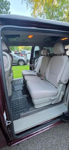 Kia Sedona – 8 Seater | 106,000 km | 1 Owner | No Accidents - Photo 2