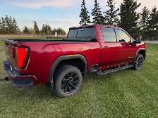 2025 GMC AT4 3500 - Photo 4