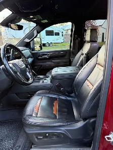 2025 GMC AT4 3500 - Photo 5