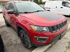 2018 Jeep Compass Trailhawk only 102,000 km 4 cyl 4x4 from BC - Photo 4