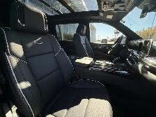2024 Cadillac Escalade ESV 4WD Sport - Photo 33