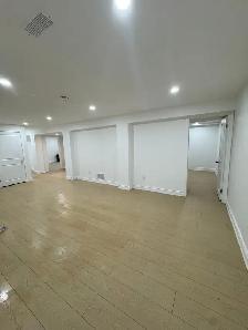 2 Bedroom 1 Bathroom Basement Apartment - Photo 2