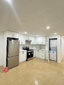 2 Bedroom 1 Bathroom Basement Apartment - Photo 3