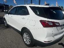 2018 Chevrolet Equinox LS, All Wheel Drive, Back-Up-Camera, Heat - Photo 5