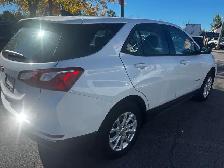 2018 Chevrolet Equinox LS, All Wheel Drive, Back-Up-Camera, Heat - Photo 8