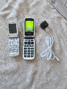 Motorola T720 and Doro Flip Phone Bundle