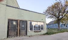 1051 Main St | Approx. 1,500 SF Retail / Office | $1,650   Taxes - Photo 2