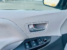 2015 Toyota Sienna Le, 8 Passenger Mini Van, Clean Van, PWR Slid - Photo 13