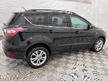 2017 Ford Escape SE 4WD 4dr SE - Photo 4