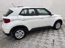 2025 Hyundai Venue Preferred Preferred IVT - Photo 4