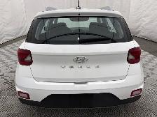 2025 Hyundai Venue Preferred Preferred IVT - Photo 6