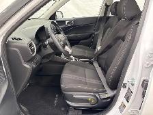 2025 Hyundai Venue Preferred Preferred IVT - Photo 10