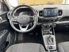 2025 Hyundai Venue Preferred Preferred IVT - Photo 13