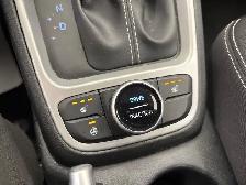 2025 Hyundai Venue Preferred Preferred IVT - Photo 17
