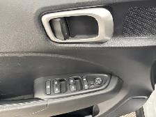 2025 Hyundai Venue Preferred Preferred IVT - Photo 18