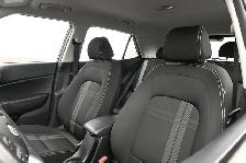 2025 Hyundai Venue Preferred Heated Seats/Wheel, Apple/Android, - Photo 4