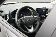 2025 Hyundai Venue Preferred Heated Seats/Wheel, Apple/Android, - Photo 5
