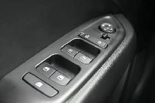 2025 Hyundai Venue Preferred Heated Seats/Wheel, Apple/Android, - Photo 10