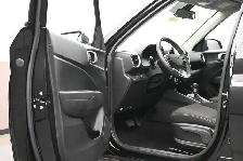 2025 Hyundai Venue Preferred Heated Seats/Wheel, Apple/Android, - Photo 17