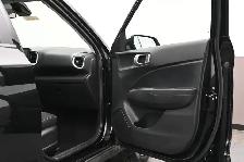 2025 Hyundai Venue Preferred Heated Seats/Wheel, Apple/Android, - Photo 26