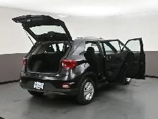 2025 Hyundai Venue Preferred Heated Seats/Wheel, Apple/Android, - Photo 56