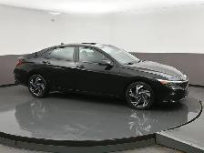 2025 Hyundai Elantra Preferred Tech Sunroof, Bluelink, Apple/And