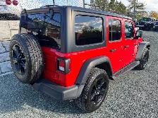 2022 Jeep Wrangler Unlimited Sport Altitude 4x4 - Photo 3