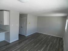 BACHELOR APARTMENT AVAILABLE – 7 RUFUS AVENUE - Photo 7