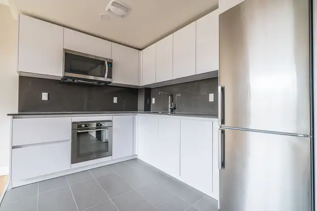 renovated one bedroom - ID 899