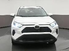 2024 Toyota RAV4 XLE AWD | HEATED SEATS | APPLE CARPLAY | CRUISE - Photo 2