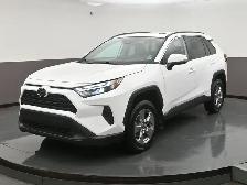 2024 Toyota RAV4 XLE AWD | HEATED SEATS | APPLE CARPLAY | CRUISE - Photo 3