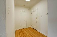 Renovated 1-bedroom apartment near UDEM - ID 4765 - Photo 2