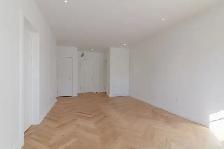 modern one-bedroom apartment on Sherbrooke near Guy - ID 2152 - Photo 2
