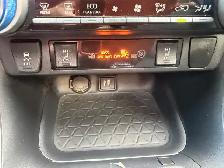 2025 Toyota RAV4 Hybrid XLE AWD PREMIUM, LEATHER, SUNROOF - Photo 13