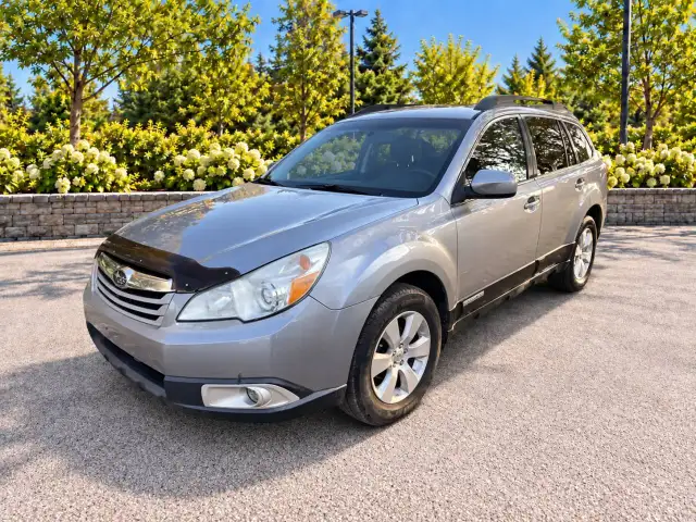 2011 SUBARU Outback 2.5i Limited