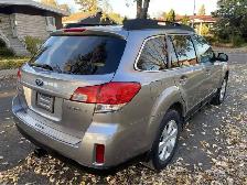 2011 SUBARU Outback 2.5i Limited - Photo 7