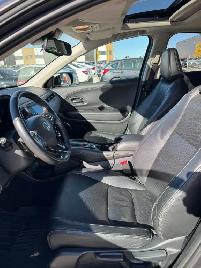 2020 Honda HR-V Touring : Very Well Serviced - Photo 7