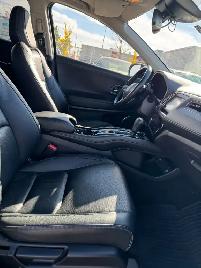 2020 Honda HR-V Touring : Very Well Serviced - Photo 10